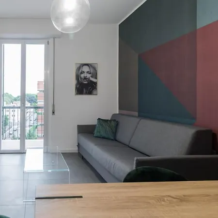Apt24 - Modern With Balcony Holiday home *