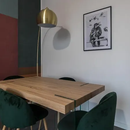 Holiday home Apt24 - Modern With Balcony Milan