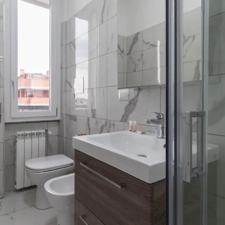 Apt24 - Modern With Balcony * Milan