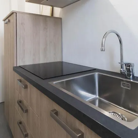 Apt24 - Modern With Balcony 度假居 米兰